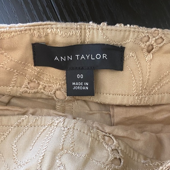 Ann Taylor Beige Embroidered Women's Shorts - Picture 2 of 4